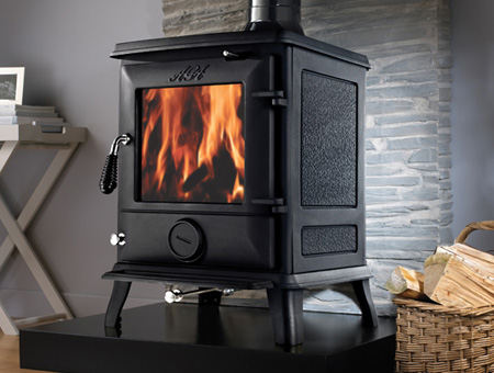 Aga Ludlow stove with flames