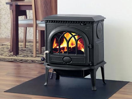 Jotul F 3 wood burning stove